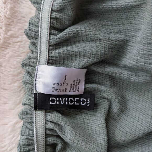 H&M Sage green puff sleeve crop top textured size Medium @F1 - Picture 10 of 10